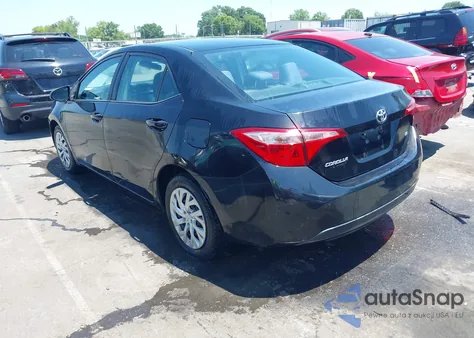 2019 Toyota Corolla Le z USA, uszkodzony, nr VIN 5YFBURHE4KP940392
